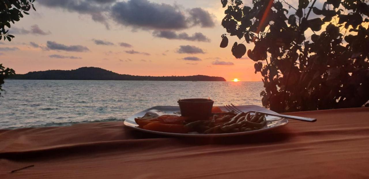 Crusoe Koh Takiev Island Hotel Koh Ta Kiev ภายนอก รูปภาพ